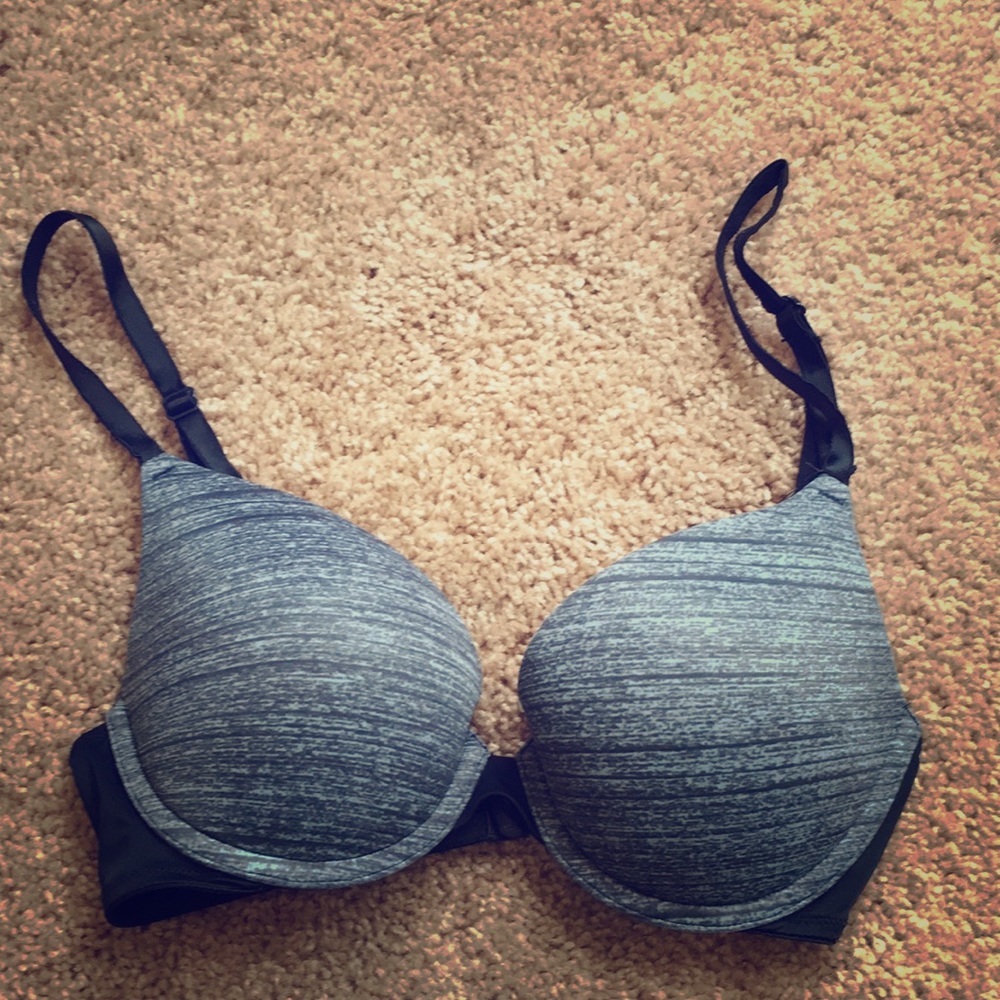PINK Everyday push-up bra